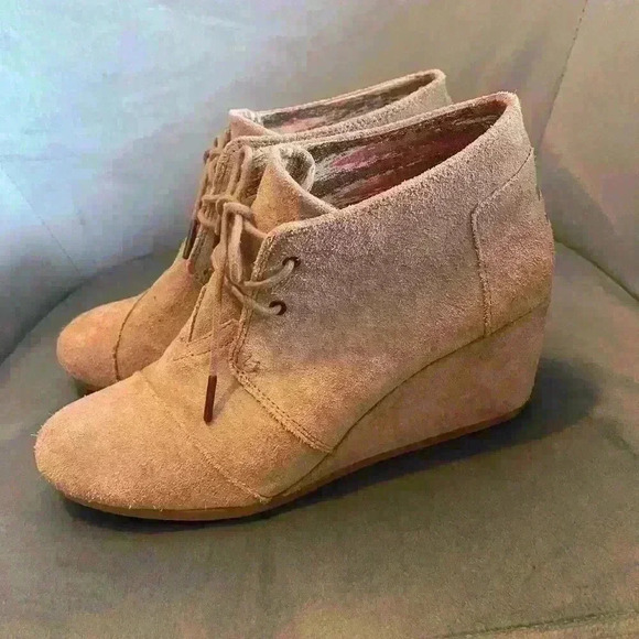 TOMS women’s tan suede wedges size 11 - Picture 2 of 6